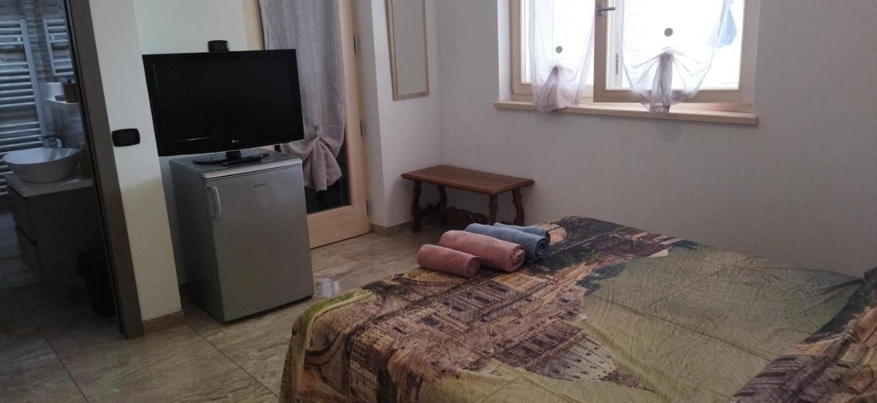 Ferienwohnung Rosa Dei Venti Sul Garda Bardolino Exterior foto