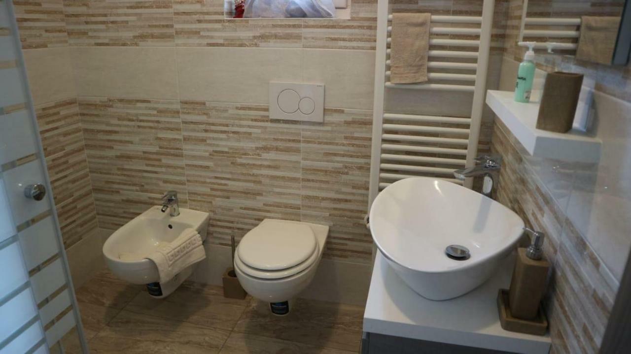 Ferienwohnung Rosa Dei Venti Sul Garda Bardolino Exterior foto